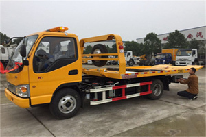 嘉荫哪里有拖车服务